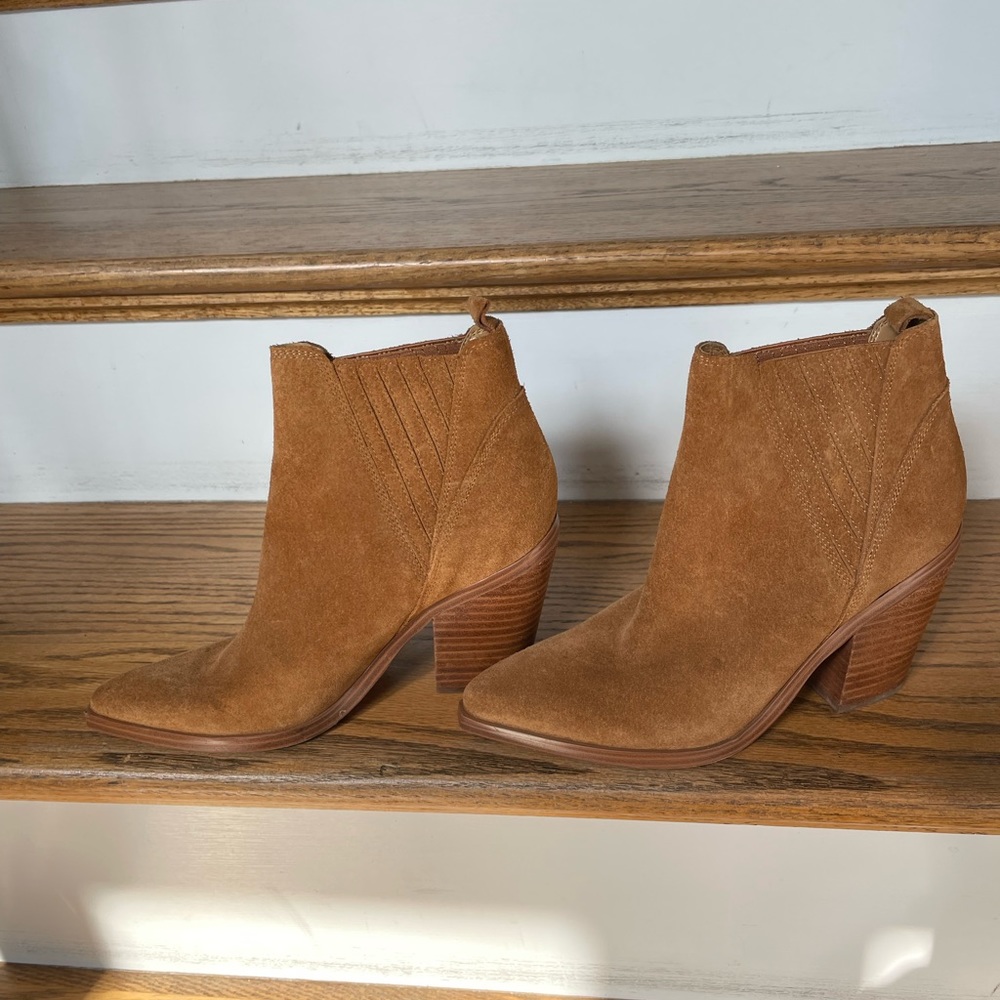 Marc Fisher Teona Pointy Toe Chelsea size 7.5 brown